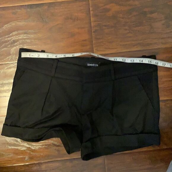 Bebe Y2K Black Cuffed Style Brand New Shorts Feminine Resort Brunch Event Work - Picture 8 of 11